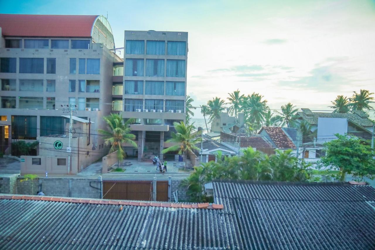 Hasaranga Holiday House Hikkaduwa Bagian luar foto